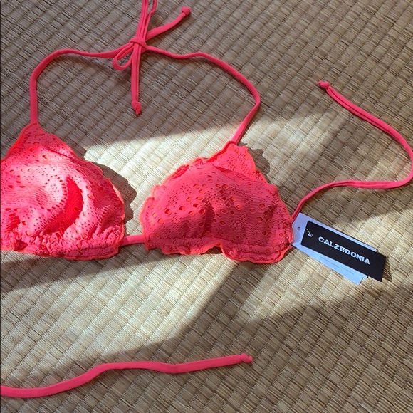 🇮🇹 NWT fluorescent 👙 top - Picture 1 of 9